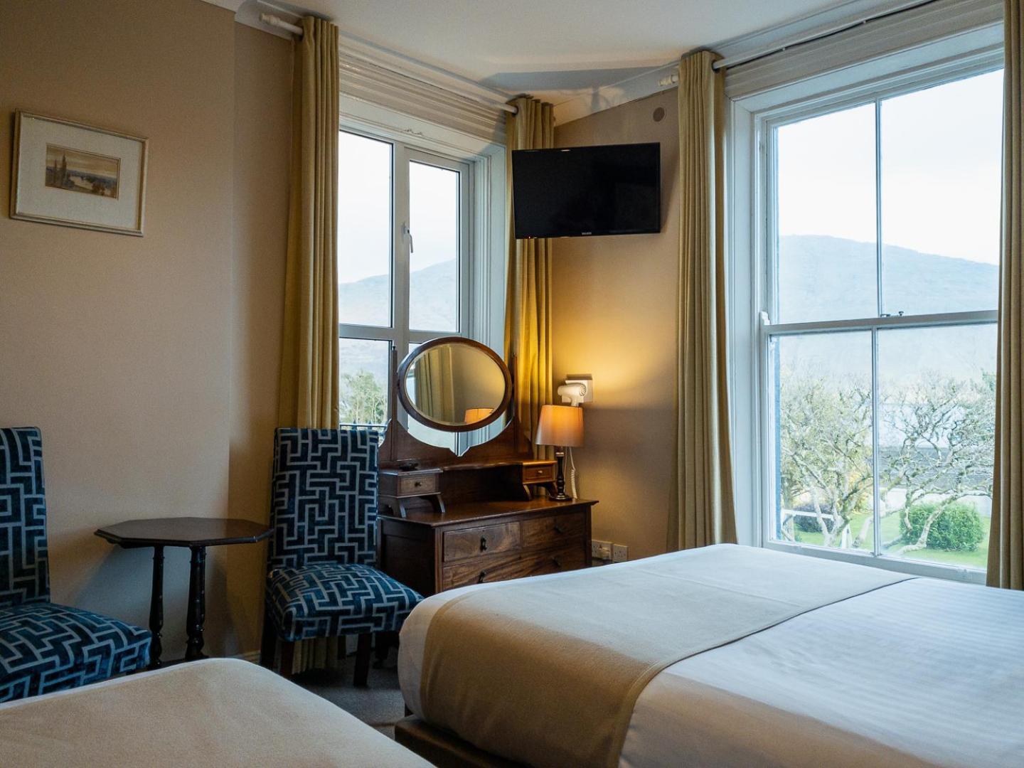 Leenane Hotel リーノーン エクステリア 写真