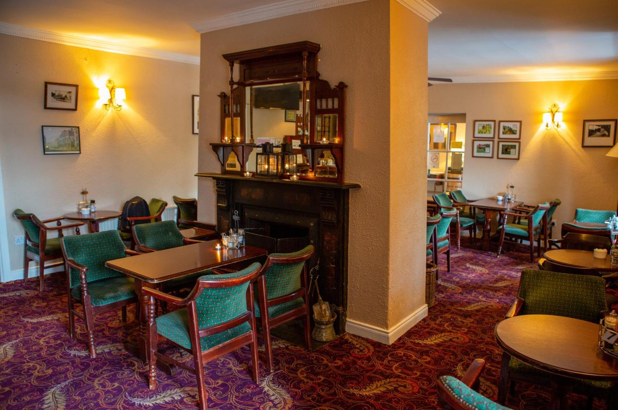 Leenane Hotel リーノーン エクステリア 写真