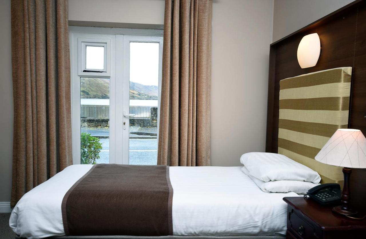 Leenane Hotel リーノーン エクステリア 写真