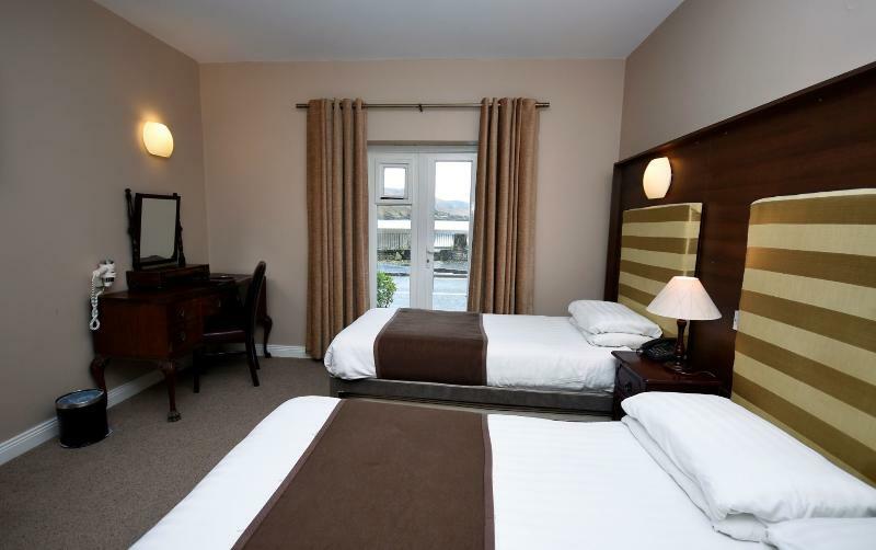 Leenane Hotel リーノーン エクステリア 写真